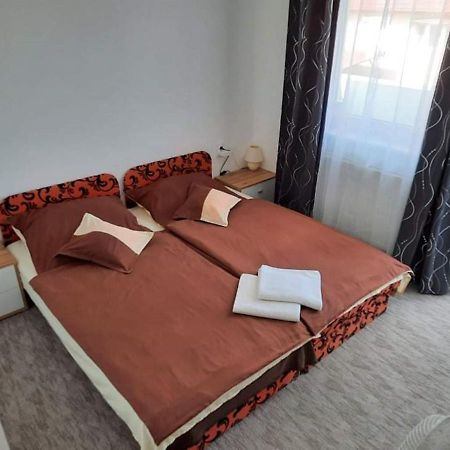 Fiesta Apartman ميسكولك المظهر الخارجي الصورة