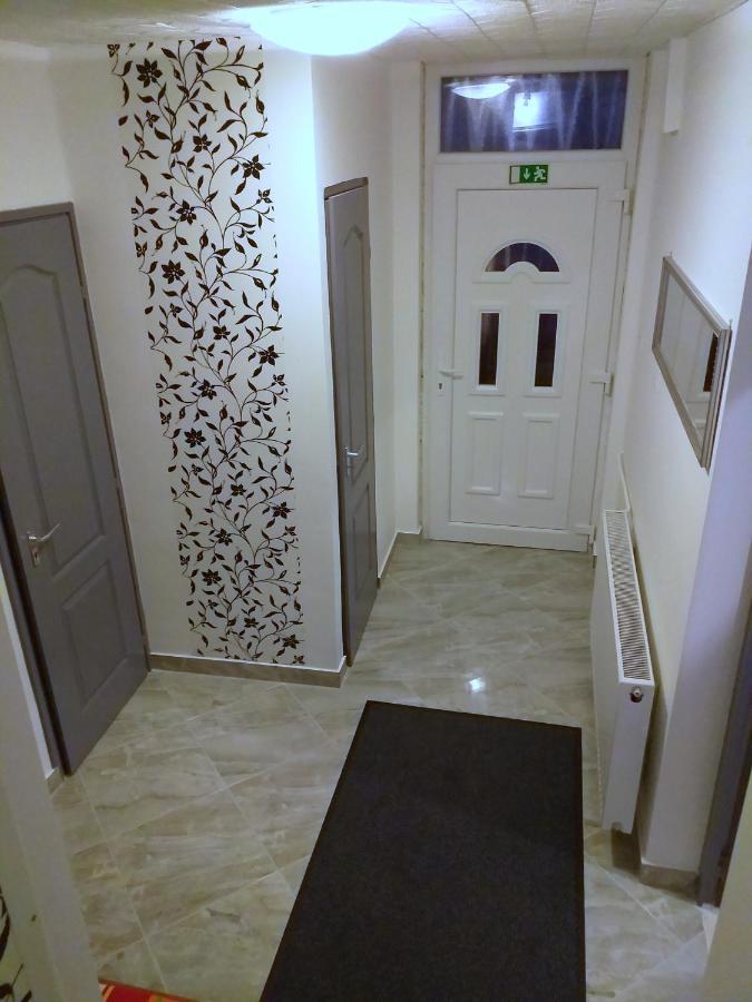 Fiesta Apartman ميسكولك المظهر الخارجي الصورة