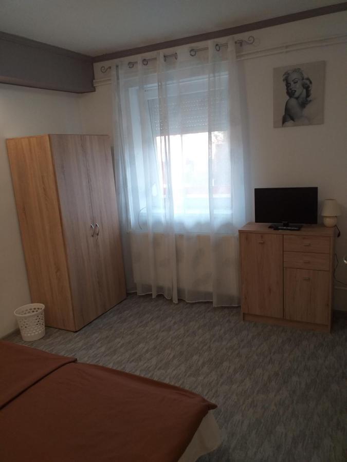 Fiesta Apartman ميسكولك المظهر الخارجي الصورة